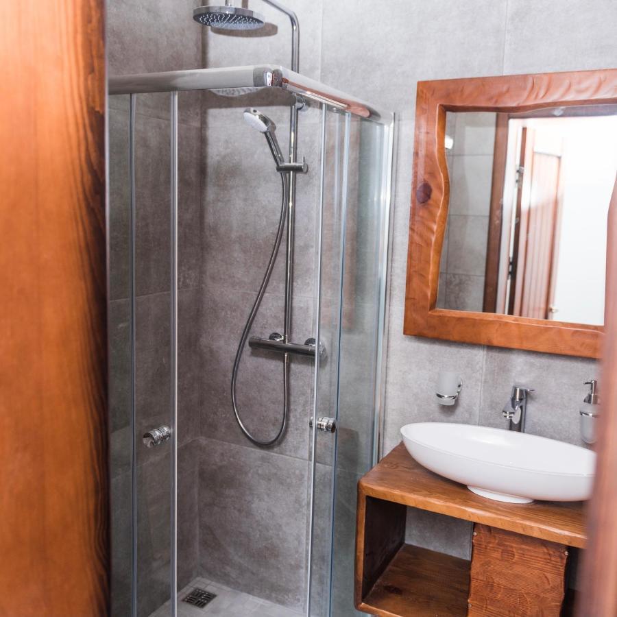 Golden Park Apartments Umanʼ エクステリア 写真