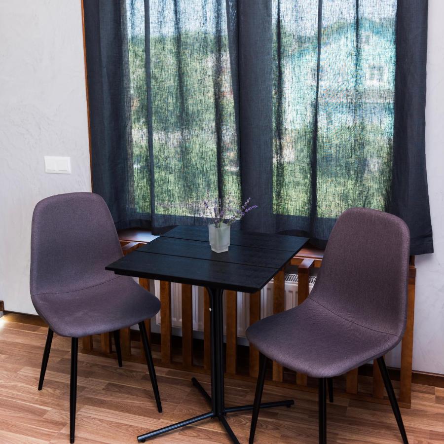 Golden Park Apartments Umanʼ エクステリア 写真